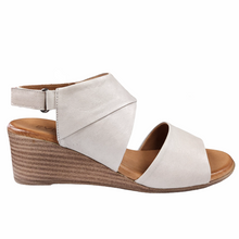 Load image into Gallery viewer, Logan Wedge Sandal
