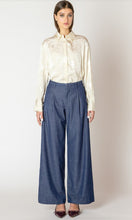 Load image into Gallery viewer, Jodi Button Up Blouse 2623707
