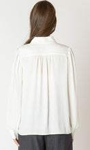 Load image into Gallery viewer, Kristi Relaxed Button Front Blouse 2623705
