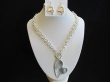 Load image into Gallery viewer, Heart Necklace Set
