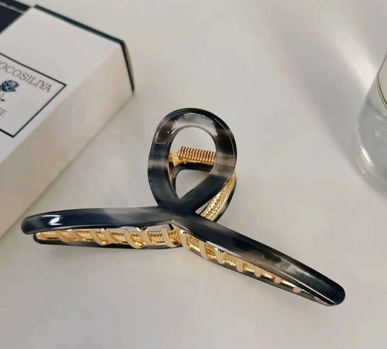 Luxe Loop Hair Claw Clip