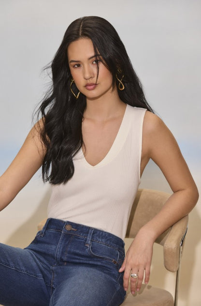 Sleeveless Rounded V-Neck Knit Tank