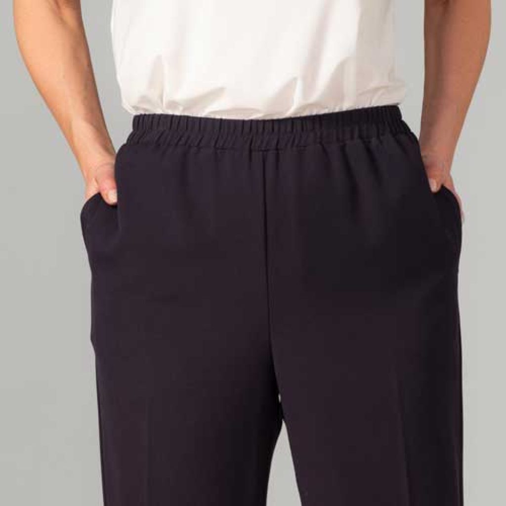 Pull on Dress Pant in Black