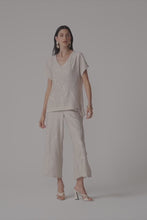 Load and play video in Gallery viewer, Pleated Satin Pull-On Culotte Pants 261161
