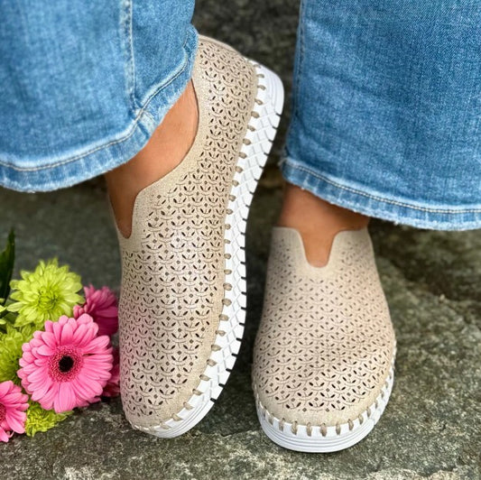 Selena Sneaker