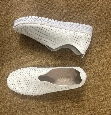 Selena Sneaker