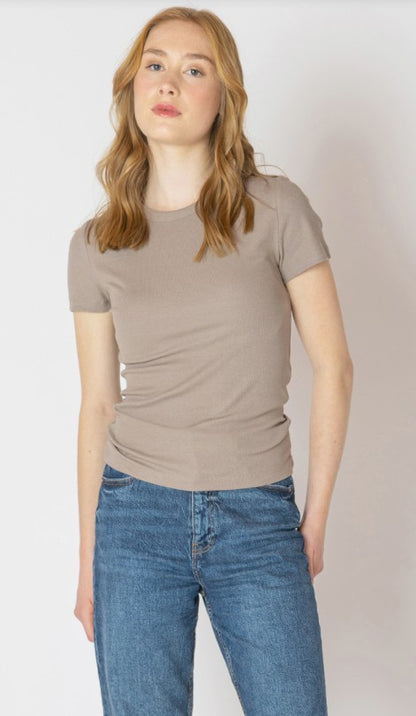 Tara Basic Ribbed Tee 2624012