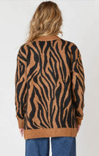 Load image into Gallery viewer, Tiger Cardigan-2627265
