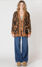 Load image into Gallery viewer, Tiger Cardigan-2627265
