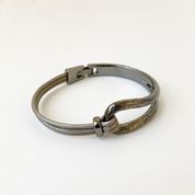 Load image into Gallery viewer, Leather &amp; Metal Bracelet
