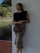 Load image into Gallery viewer, Carrie Shoulder Bag

