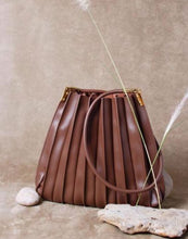 Load image into Gallery viewer, Carrie Shoulder Bag
