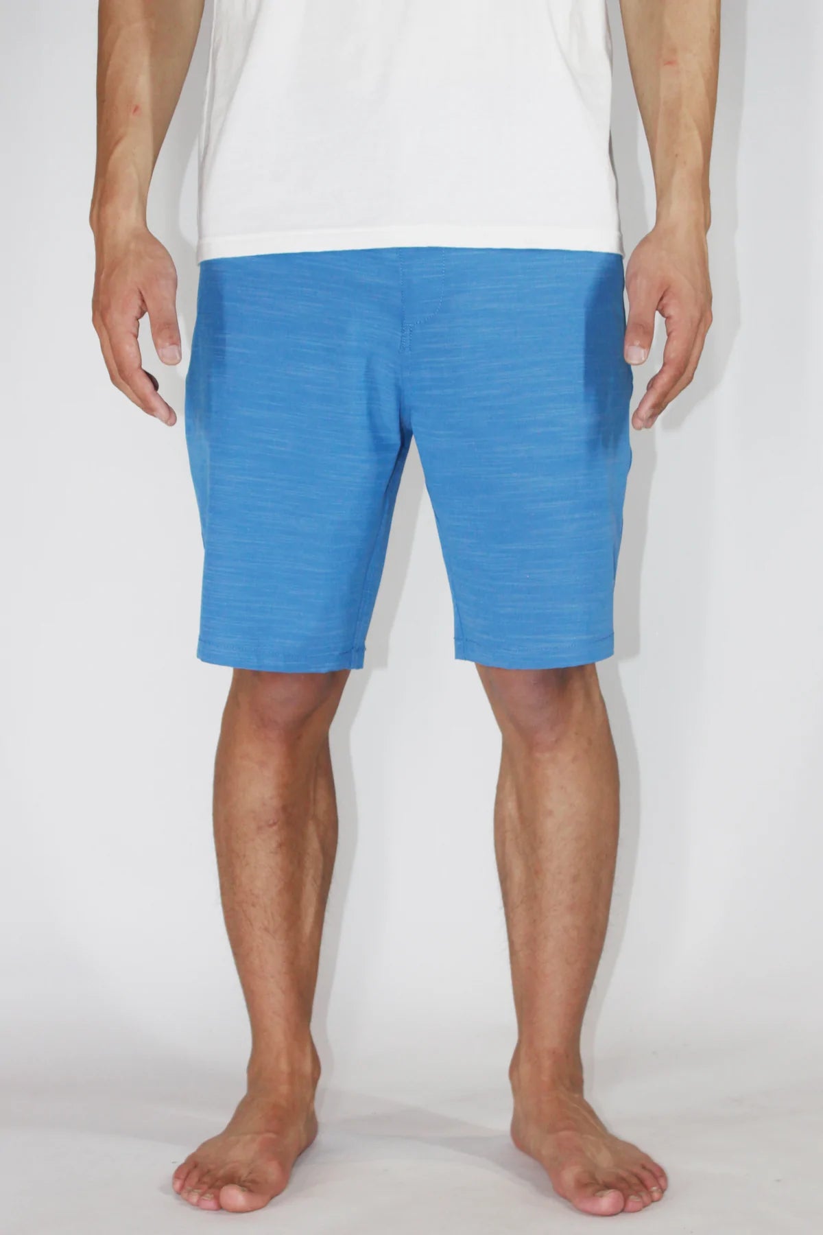 Leisure Loose Hybrid Short 9"