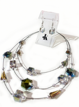 NECKLACE EARRING SET THREE STAND MAGNETIC CRYSTAL