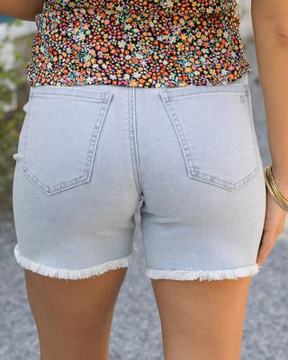 mel's fave denim shorts in light wash - non distressed